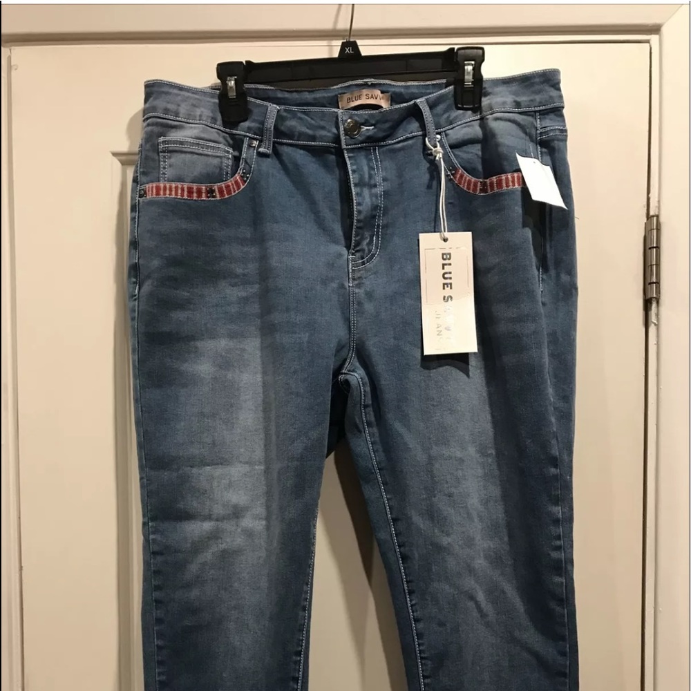 Women’s high rise crop jeans size 22 NWT